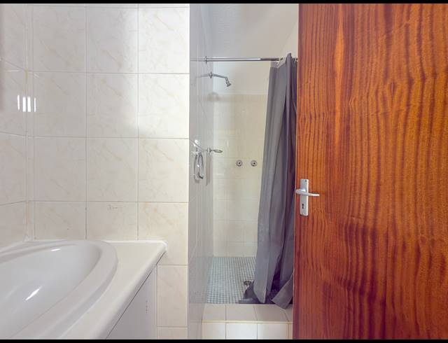 1 BEDROOM APARTMENT FOR SALE IN HATFIELD